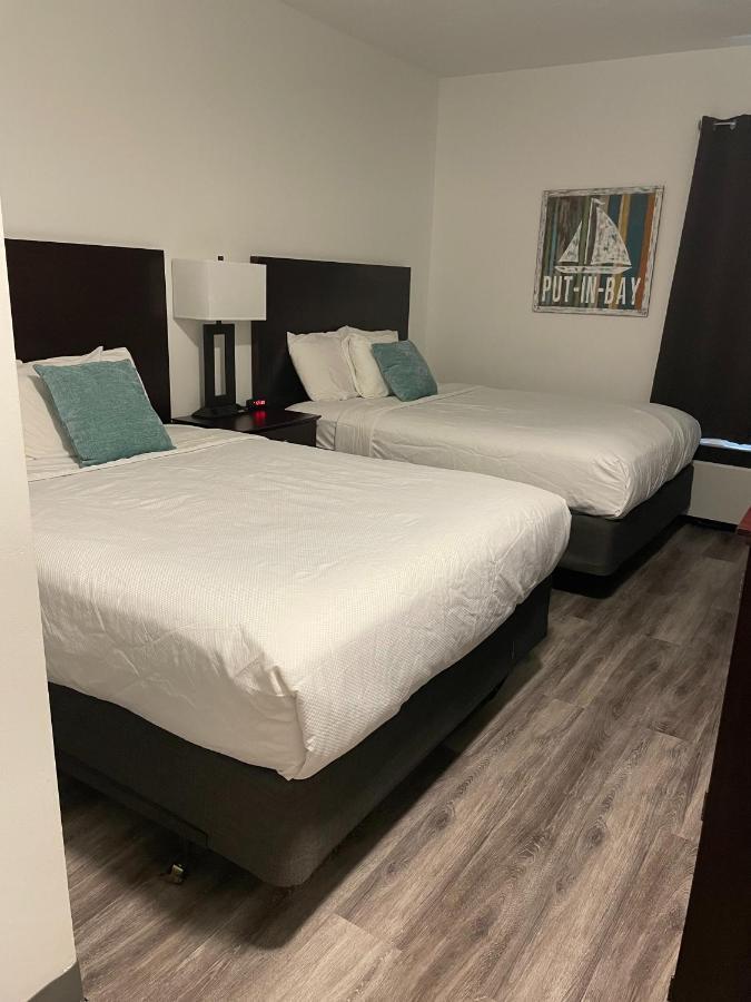 Bay Lodging Resort Put-in-Bay Extérieur photo
