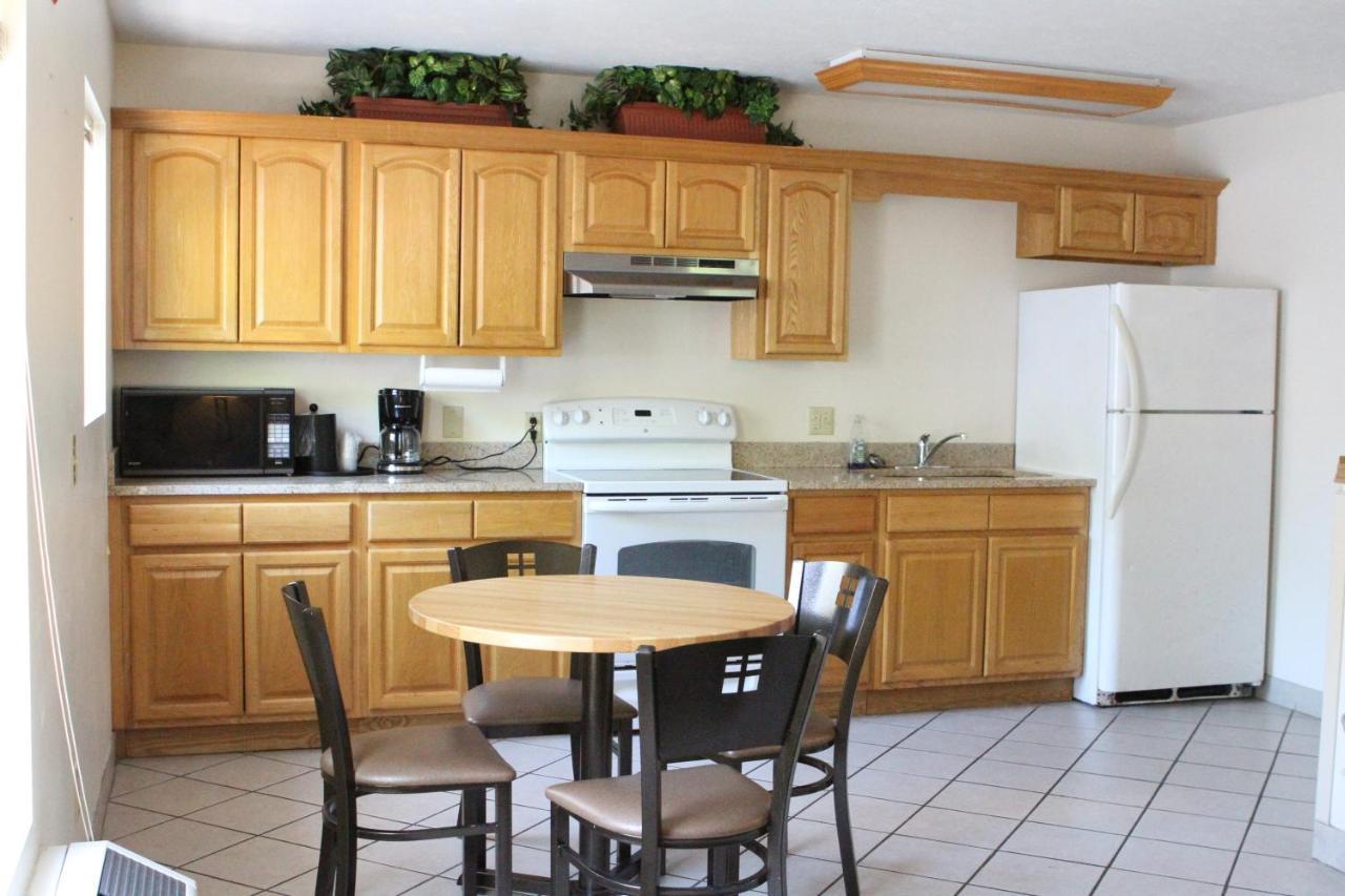 Bay Lodging Resort Put-in-Bay Extérieur photo